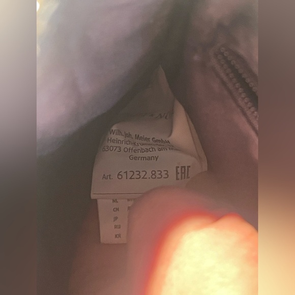 Emily and Noah Black Silver Adjustable cross-body metallic purse - Picture 16 of 16